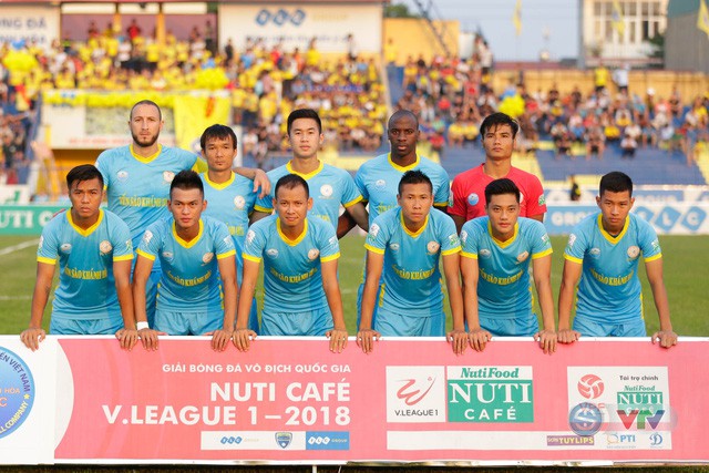 ẢNH: Ngoại binh toả sáng, FLC Thanh Hoá giành ngôi Á quân V.League 2018 - Ảnh 3. ẢNH: Ngoại binh toả sáng, FLC Thanh Hoá giành ngôi Á quân V.League 2018 - Ảnh 3.