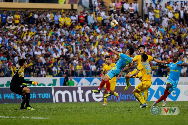 ẢNH: Ngoại binh toả sáng, FLC Thanh Hoá giành ngôi Á quân V.League 2018 - Ảnh 9. ẢNH: Ngoại binh toả sáng, FLC Thanh Hoá giành ngôi Á quân V.League 2018 - Ảnh 9.