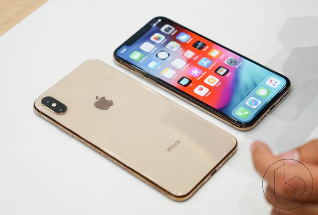 iPhone XR vẫn ế ẩm tại Việt Nam - Ảnh 2.