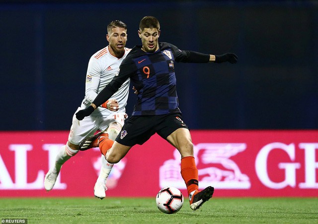 Croatia 3-2 Tây Ban Nha: Chiến thắng nghẹt thở - Ảnh 1. Croatia 3-2 Tây Ban Nha: Chiến thắng nghẹt thở - Ảnh 1.