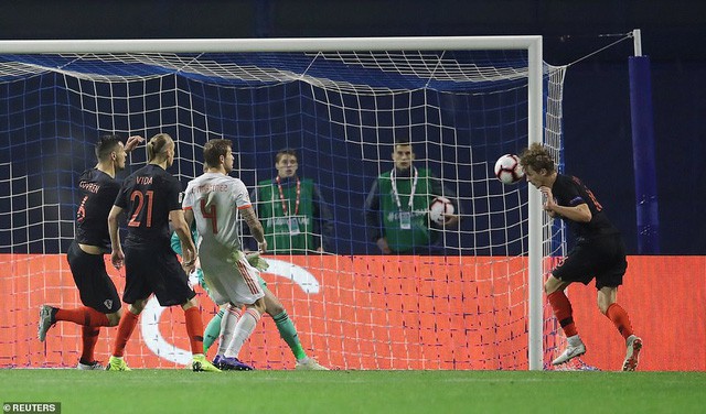 Croatia 3-2 Tây Ban Nha: Chiến thắng nghẹt thở - Ảnh 2. Croatia 3-2 Tây Ban Nha: Chiến thắng nghẹt thở - Ảnh 2.