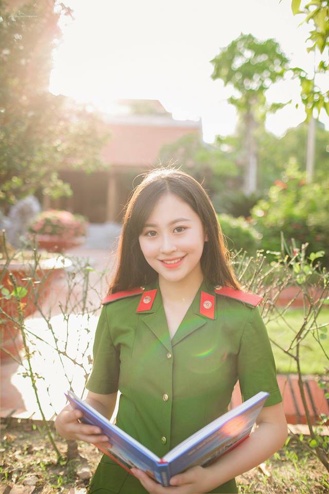 Thành tích học tập đáng nể của nữ sinh đăng quang Imiss Thăng Long 2018 - Ảnh 1.