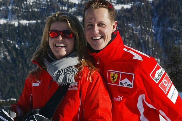 Cựu quản lý Michael Schumacher chỉ trích vợ của tay đua người Đức - Ảnh 1.