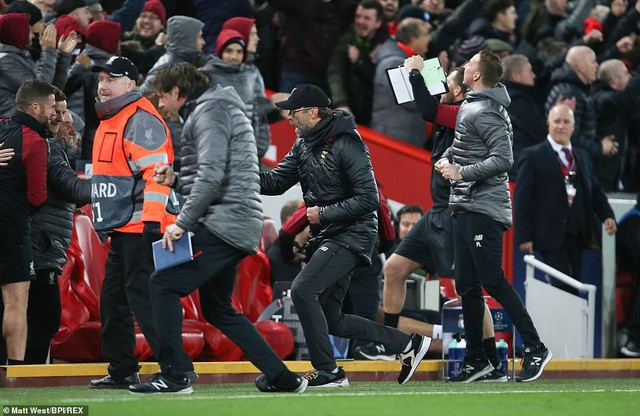 Lách qua khe cửa hẹp, Liverpool vượt qua vòng bảng Champions League - Ảnh 3. Lách qua khe cửa hẹp, Liverpool vượt qua vòng bảng Champions League - Ảnh 3.
