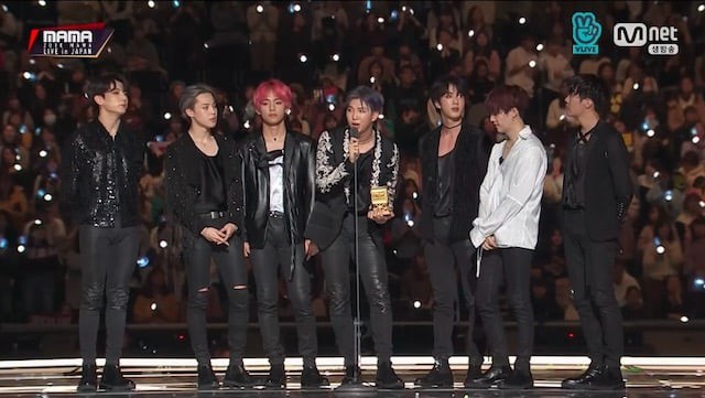 MAMA 2018: BTS lại làm mưa làm gió tại lễ trao giải ở Nhật Bản - Ảnh 2.