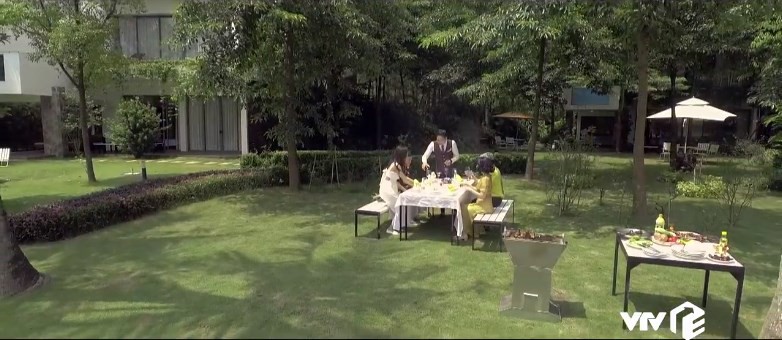 Y&ecirc;u th&igrave; gh&eacute;t th&ocirc;i - Tập cuối: Gạt bỏ mọi dỗi hờn, Kim (Phanh Lee) v&agrave; Du (Đ&igrave;nh T&uacute;) tay trong tay hạnh ph&uacute;c - Ảnh 12.