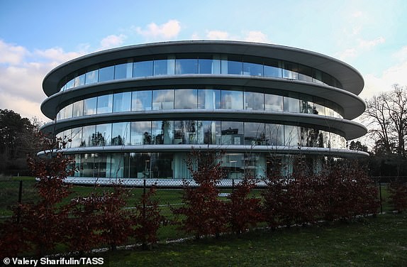 1545037374936_lc_galleryimage_nyon_switzerland_december 1545037374936_lc_galleryimage_nyon_switzerland_december