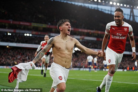 VIDEO Arsenal 4-2 Tottenham: Derby London giàu cảm xúc - Ảnh 3.