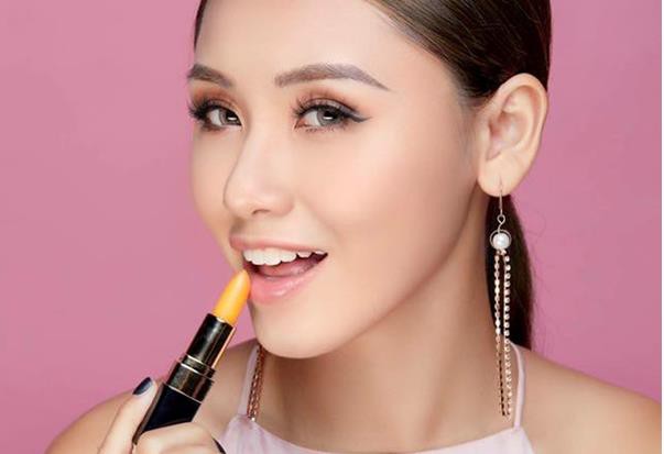 Bắt bài tuyệt chiêu trang điểm thần thánh của các chuyên gia make-up - Ảnh 1.