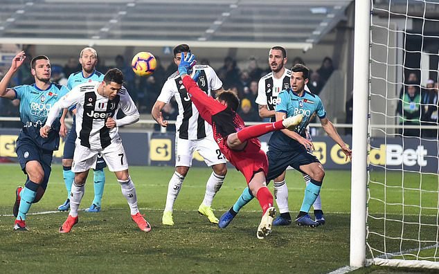 Kết quả bóng đá sáng 27/12: Ngày Lễ Tặng Quà đáng buồn của Man City và Arsenal - Ảnh 5. Kết quả bóng đá sáng 27/12: Ngày Lễ Tặng Quà đáng buồn của Man City và Arsenal - Ảnh 5.