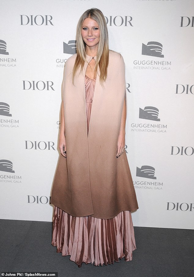 Bật cười với những bộ c&aacute;nh h&agrave;i hước của năm - Ảnh 9.