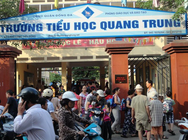 Học sinh Hà Nội bị tát 20 cái: Cô giáo phủ nhận việc chỉ đạo học trò tát bạn - Ảnh 1.