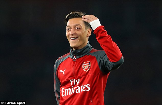 CHÍNH THỨC: Arsenal trói chân thành công Mesut Ozil bằng mức lương khủng - Ảnh 1. CHÍNH THỨC: Arsenal trói chân thành công Mesut Ozil bằng mức lương khủng - Ảnh 1.