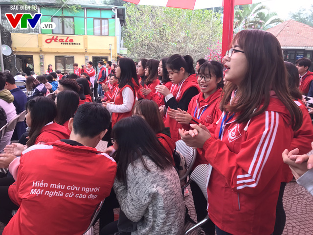 Lễ hội Tất niên hồng - hiến máu cứu người 2018 - Ảnh 3. Lễ hội Tất niên hồng - hiến máu cứu người 2018 - Ảnh 3.