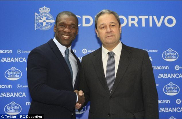 Clarence Seedorf trở thành HLV của Deportivo - Ảnh 1.