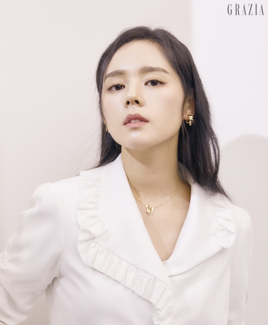 Han Ga In đẹp không góc chết trong loạt ảnh mới - Ảnh 2.