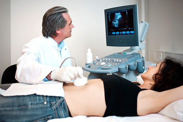 Để biết m&igrave;nh c&oacute; mắc ung thư hay kh&ocirc;ng cần thực hiện c&aacute;c x&eacute;t nghiệm n&agrave;y - Ảnh 2.