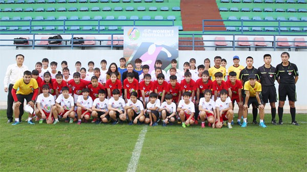 Đội dự tuyển nữ trẻ QG đá giao hữu với U16 nữ Hà Nội hưởng ứng ngày hội bóng đá nữ AFC - Ảnh 1. Đội dự tuyển nữ trẻ QG đá giao hữu với U16 nữ Hà Nội hưởng ứng ngày hội bóng đá nữ AFC - Ảnh 1.