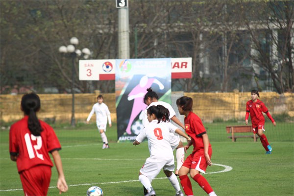 Đội dự tuyển nữ trẻ QG đá giao hữu với U16 nữ Hà Nội hưởng ứng ngày hội bóng đá nữ AFC - Ảnh 10. Đội dự tuyển nữ trẻ QG đá giao hữu với U16 nữ Hà Nội hưởng ứng ngày hội bóng đá nữ AFC - Ảnh 10.