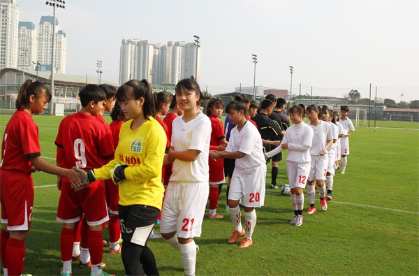Đội dự tuyển nữ trẻ QG đá giao hữu với U16 nữ Hà Nội hưởng ứng ngày hội bóng đá nữ AFC - Ảnh 6. Đội dự tuyển nữ trẻ QG đá giao hữu với U16 nữ Hà Nội hưởng ứng ngày hội bóng đá nữ AFC - Ảnh 6.