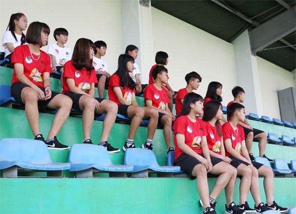 Đội dự tuyển nữ trẻ QG đá giao hữu với U16 nữ Hà Nội hưởng ứng ngày hội bóng đá nữ AFC - Ảnh 9. Đội dự tuyển nữ trẻ QG đá giao hữu với U16 nữ Hà Nội hưởng ứng ngày hội bóng đá nữ AFC - Ảnh 9.