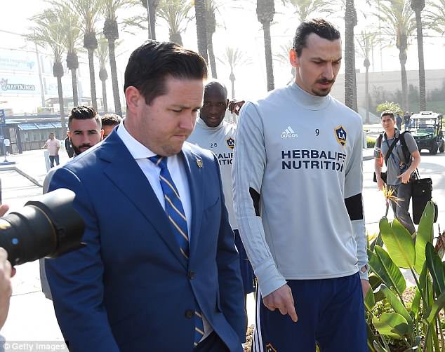 Ibrahimovic rạng rỡ trong buổi tập đầu tiên tại LA Galaxy - Ảnh 9.