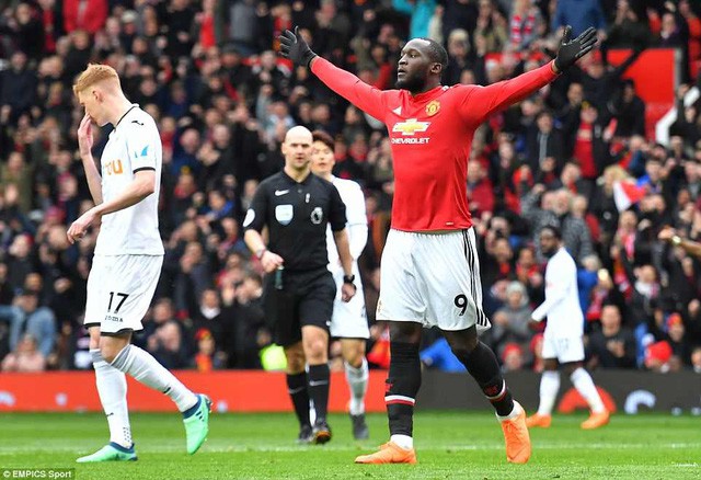 Lukaku cán mốc 100 bàn thắng tại Ngoại hạng Anh - Ảnh 2.