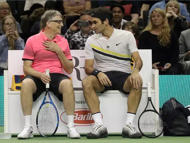 Roger Federer - Bill Gates đánh đôi gây quỹ từ thiện - Ảnh 1.