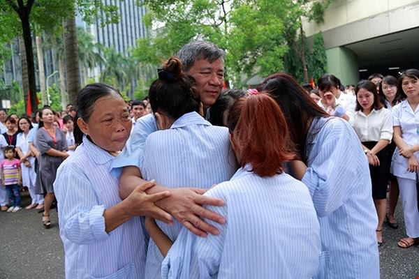 Viện trưởng từng khiến hàng nghìn người rơi nước mắt khi về hưu sẽ tham gia “Cất cánh” trên VTV6 - Ảnh 2.