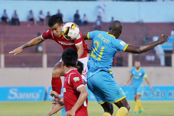 Vòng 5 Nuti Café V.League 2018:  Phần thưởng nghiệt ngã - Ảnh 1.