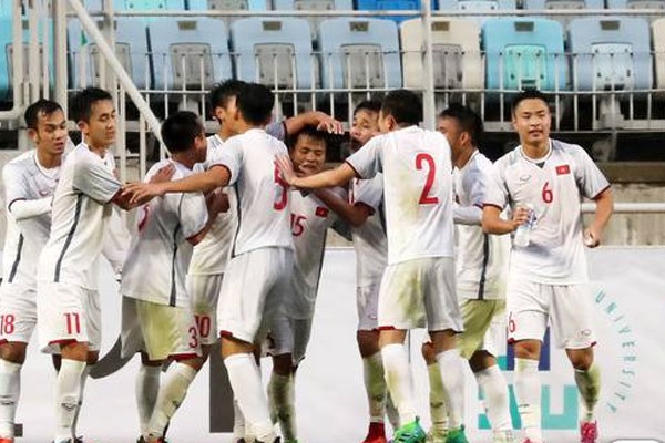 ĐT U19 Việt Nam trở về nước sau giải giao hữu Suwon JS Cup 2018 - Ảnh 1.