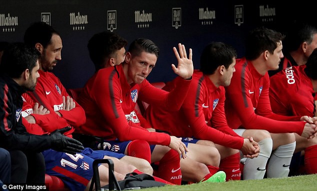 Torres cán mốc 100 bàn ở La Liga trong ngày Atletico đại thắng - Ảnh 1.