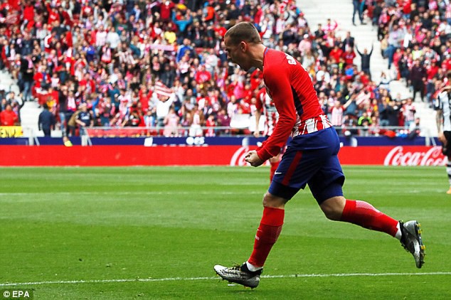 Torres cán mốc 100 bàn ở La Liga trong ngày Atletico đại thắng - Ảnh 8.