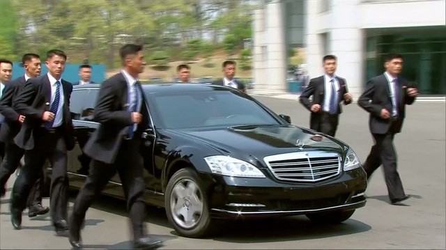 Chiếc limousine chở ông Kim Jong-un có gì đặc biệt? - Ảnh 4.