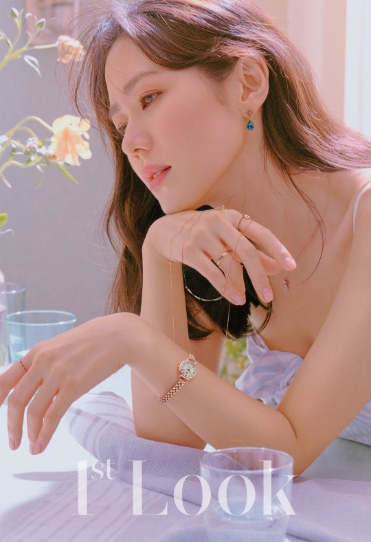 Chị đẹp Son Ye Jin đẹp khó cưỡng trong bộ ảnh mới - Ảnh 4.