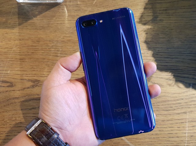 Honor ra mắt smartphone cao cấp đầu tiên của hãng tại Việt Nam - Ảnh 1.