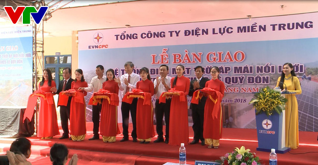 Tổng công ty Điện lực miền Trung trang bị hệ thống điện mặt trời cho trường học Quảng Nam - Ảnh 1.