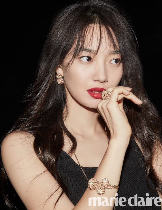 Shin Min Ah đầy quyến rũ với sắc son đỏ - Ảnh 9.