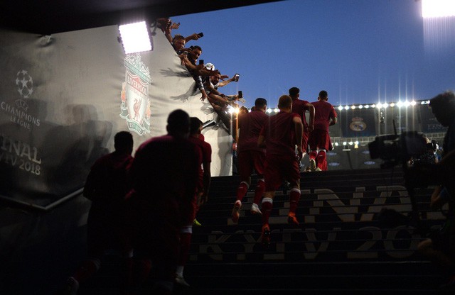 ẢNH: Những khoảnh khắc đáng nhớ trong trận chung kết Champions League giữa Real Madrid và Liverpool - Ảnh 1.