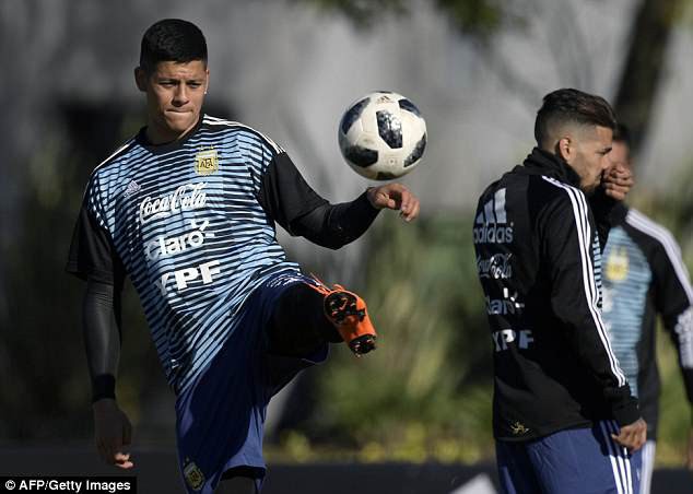  Messi hội quân cùng Argentina, chuẩn bị cho World Cup 2018 - Ảnh 9.