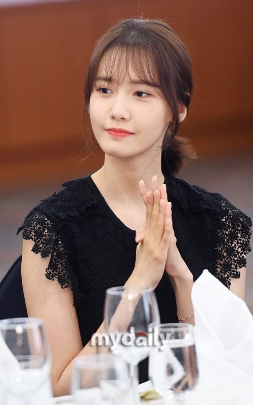 YoonA rạng rỡ nhận giải thưởng của Hiệp hội phóng viên ảnh Hàn Quốc - Ảnh 4.