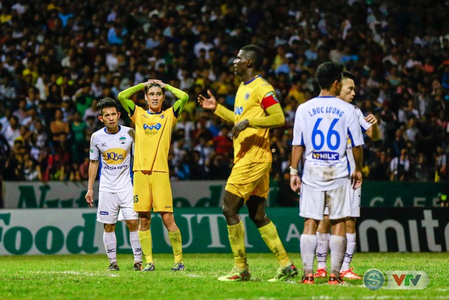 Ảnh: Công Phượng vụt sáng, HAGL bước lên top 4 V.League - Ảnh 22.