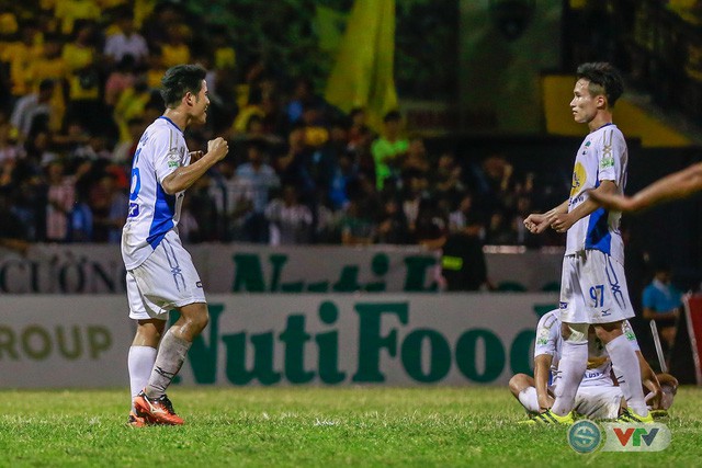 Ảnh: Công Phượng vụt sáng, HAGL bước lên top 4 V.League - Ảnh 23.