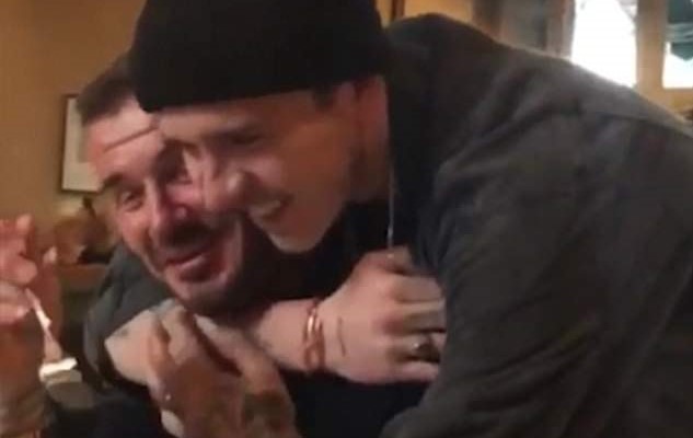 David Beckham nghẹn lời vì bất ngờ con trai cả mang đến trong ngày sinh nhật - Ảnh 2. David Beckham nghẹn lời vì bất ngờ con trai cả mang đến trong ngày sinh nhật - Ảnh 2.