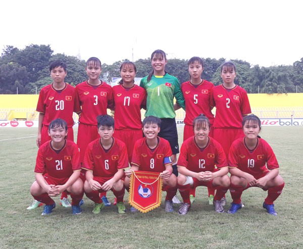 Bảng A U16 nữ ĐNA 2018: Đánh bại Malaysia, U16 nữ Việt Nam bước vào bán kết - Ảnh 2.