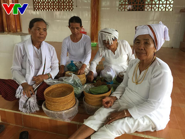 Độc đáo tháng Ramưwan ở làng Chăm Ninh Thuận và Bình Thuận - Ảnh 1.