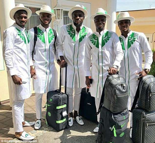 “Siêu đại bàng xanh” Nigeria diện bộ cánh bắt mắt tới World Cup 2018 - Ảnh 5.