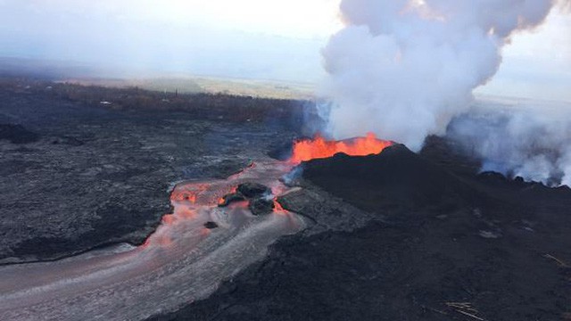 “Mưa đá quý” xuất hiện ở khu vực quanh núi lửa Hawaii sau vụ phun trào - Ảnh 1.