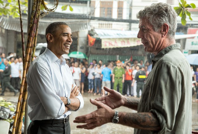 Những hình ảnh đáng nhớ về siêu đầu bếp Anthony Bourdain tại Việt Nam - Ảnh 5.