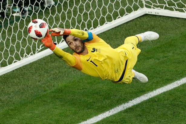 Real Madrid nhắm thủ quân ĐKVĐ World Cup 2018 nếu “hụt” Courtois - Ảnh 1.